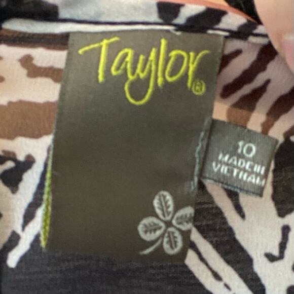 Taylor Tropical Botanical Pineapple Fit & Flare Dress Size 10 - Picture 5 of 7